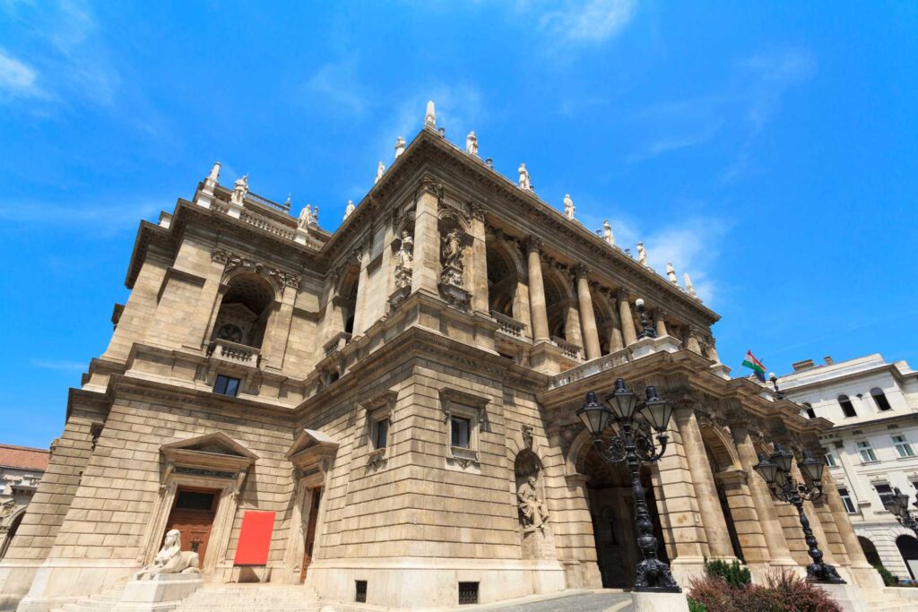 Najciekawsze atrakcje w Budapeszcie — Węgierska Opera Państwowa