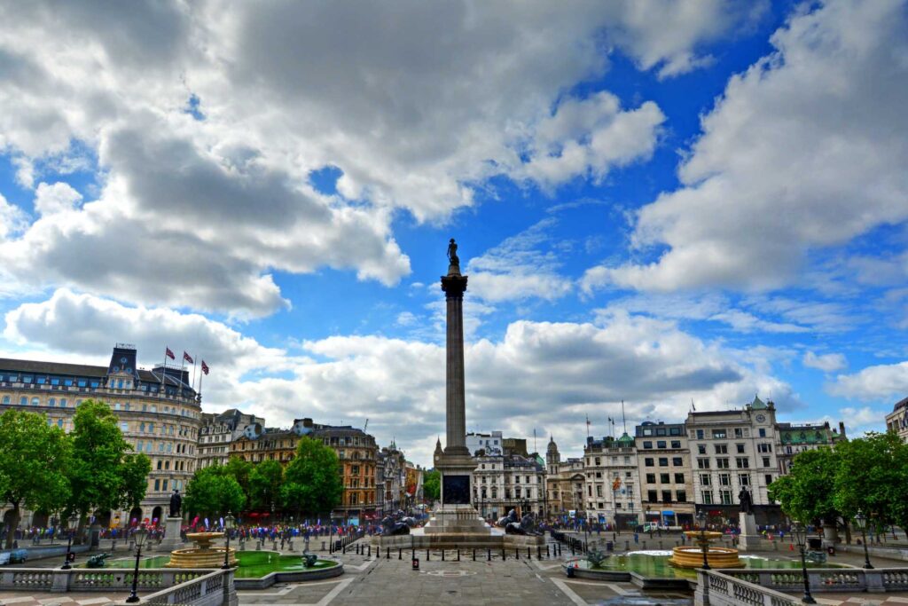 Najciekawsze atrakcje w Londynie — Trafalgar Square