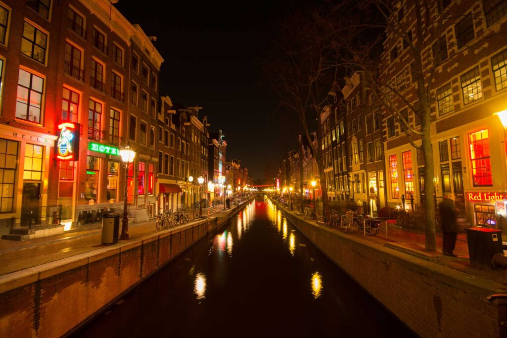 Najciekawsze atrakcje w Amsterdamie — Dzielnica Czerwonych Latarni