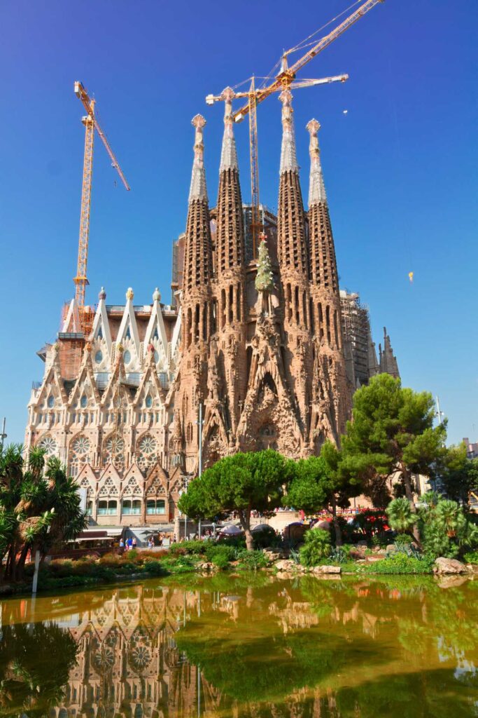 Najciekawsze atrakcje w Barcelonie — Sagrada Familia