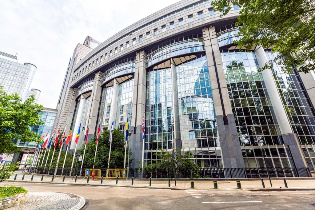 Najciekawsze atrakcje w Brukseli — Budynek Parlamentu Europejskiego