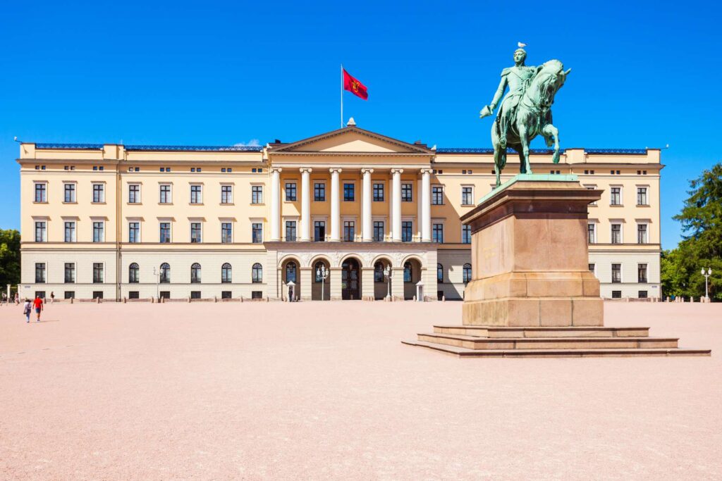 Najciekawsze atrakcje w Oslo — Pałac Królewski