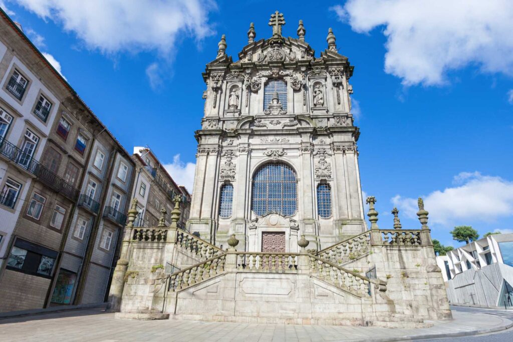 Najciekawsze atrakcje w Porto — Kościół Kleryków