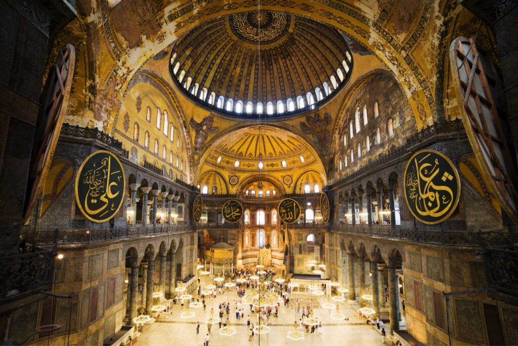 Najciekawsze atrakcje w Stambule — Wnętrze Hagia Sophia