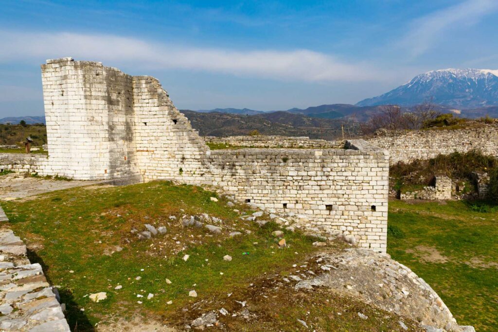 Ruiny Białego Meczetu (©Iakov Filimonov / Depositphotos.com)