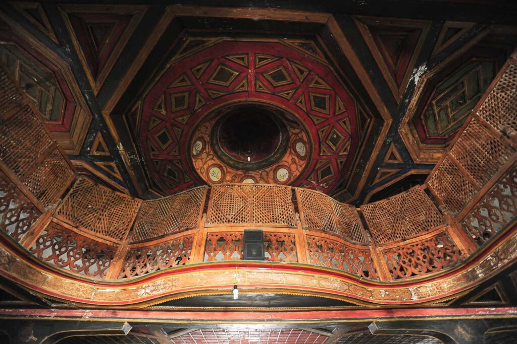 Wnętrze Meczetu Królewskiego