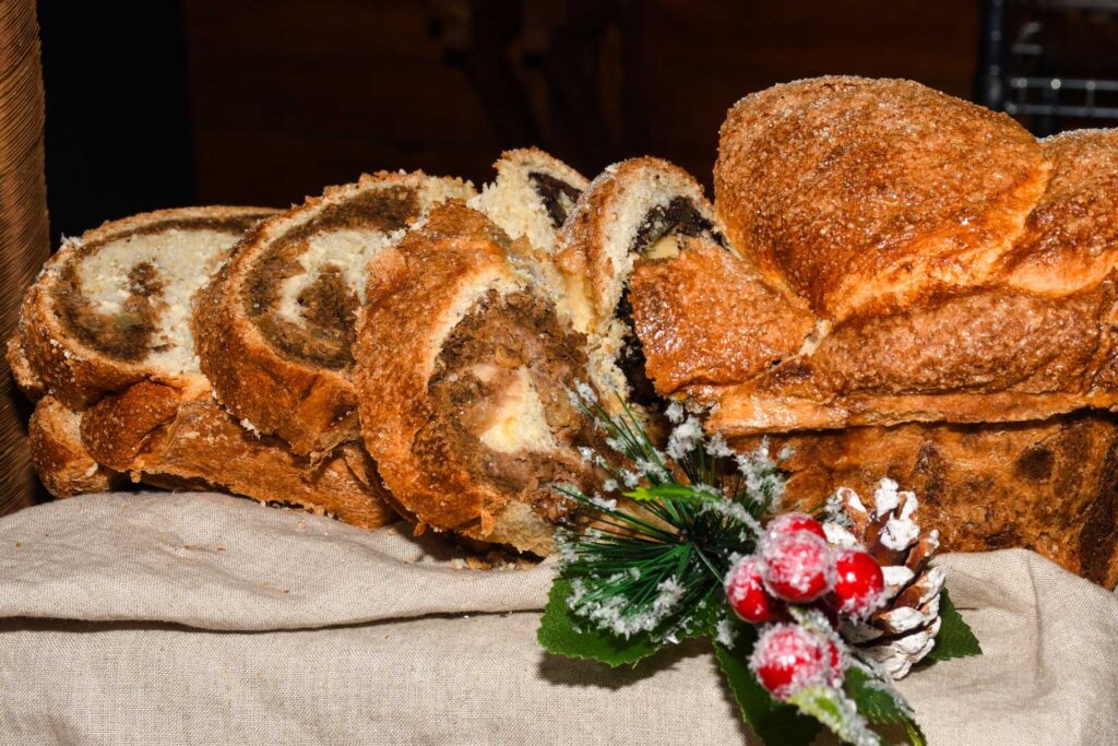 Co zjeść w Rumunii — Cozonac