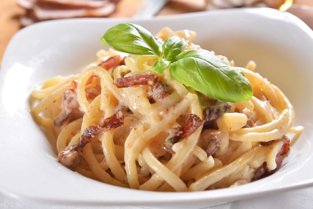 Co zjeść we Włoszech — Pasta carbonara