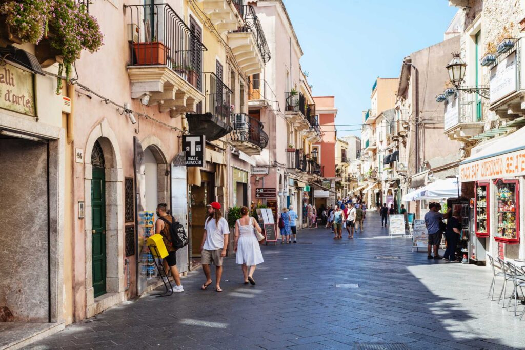 Co zobaczyć w Taorminie — Corso Umberto (© Valeriy Voennyy / Depositphotos.com)