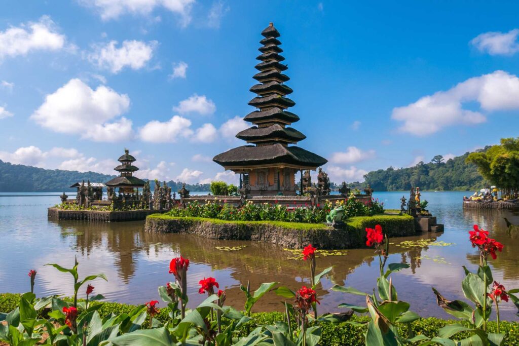 Wakacje w sierpniu 2023 roku na Bali — Świątynia Ulun Danu Bratan