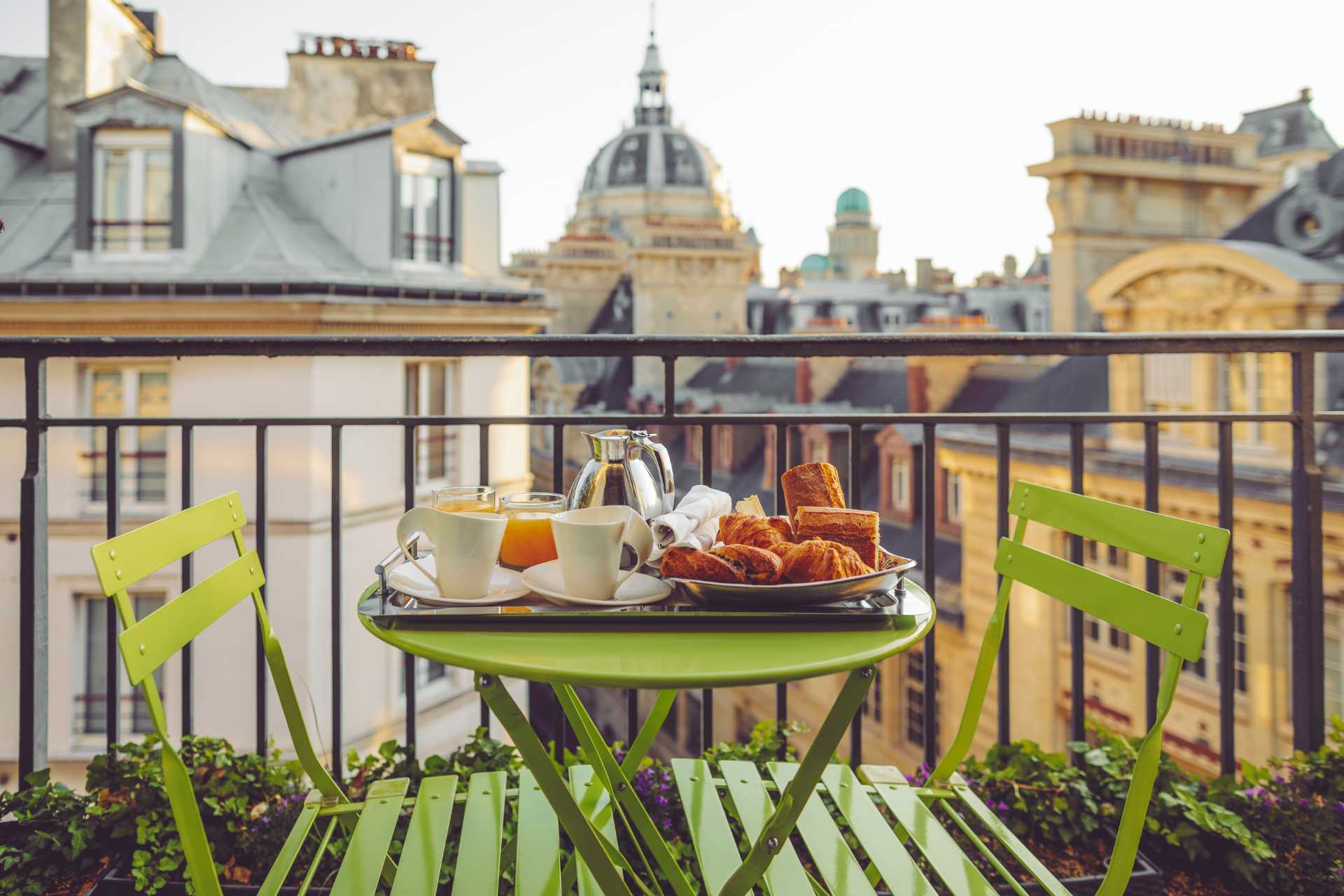 gdzie spać w paryżu