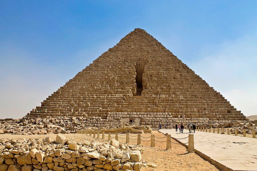 Co zobaczyć w Gizie i okolicy – Piramida Mykerinosa w Gizie