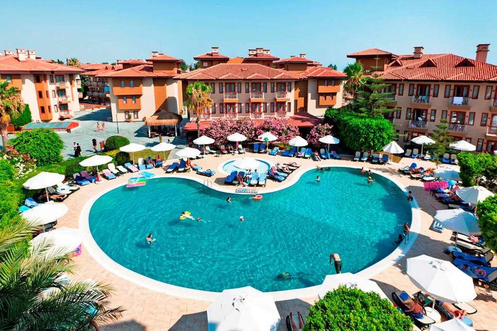 Hotele w Turcji — Club Grand Side