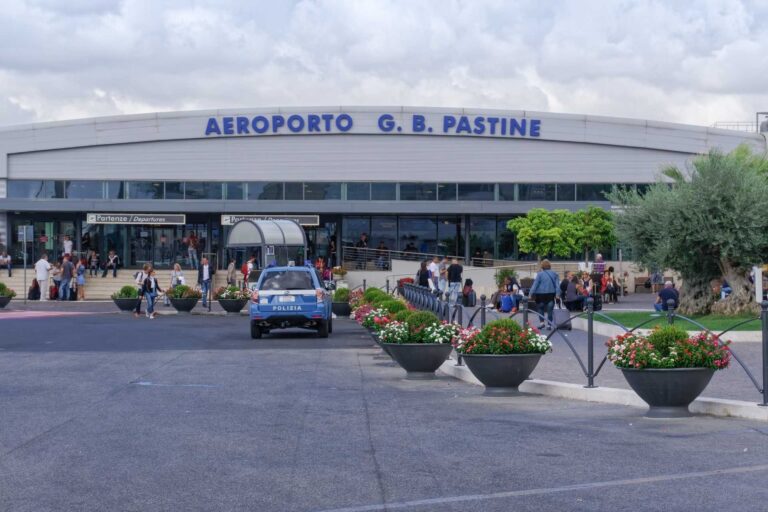 Jak dojechać z lotniska Ciampino do centrum Rzymu