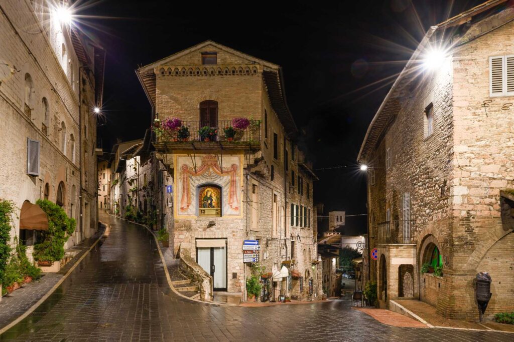 Jak wypożyczyć samochód we Włoszech — Kamienne uliczki Asyża