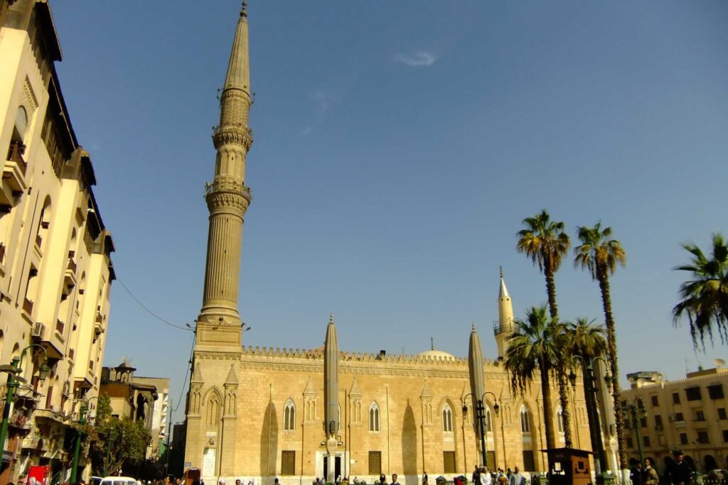 Co zobaczyć w Kairze — Meczet Sajidna Al-Husseina (©Don Mammoser / Depositphotos.com)