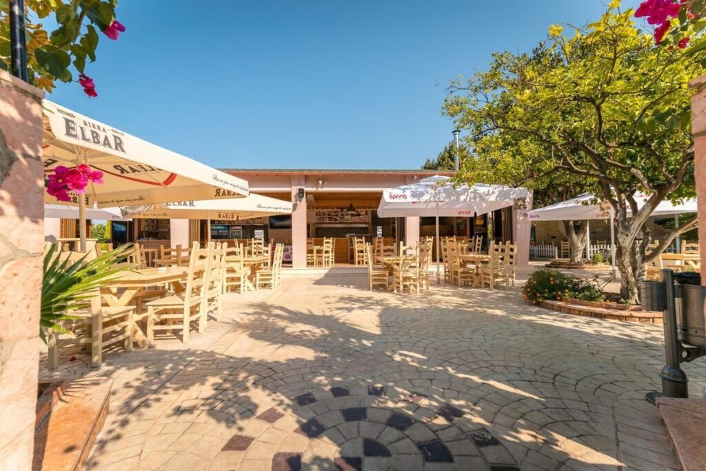 Mediterrane (Saranda)