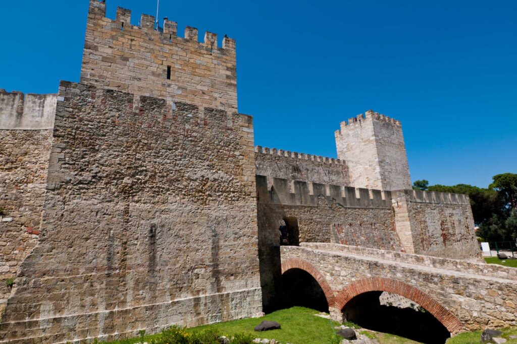 Najciekawsze atrakcje w Lizbonie – Zamek św. Jerzego