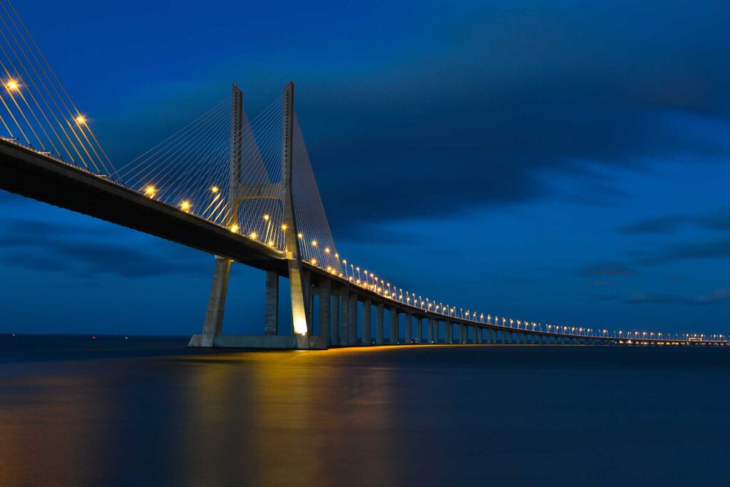 Najciekawsze atrakcje w Lizbonie – Most Vasco da Gamy