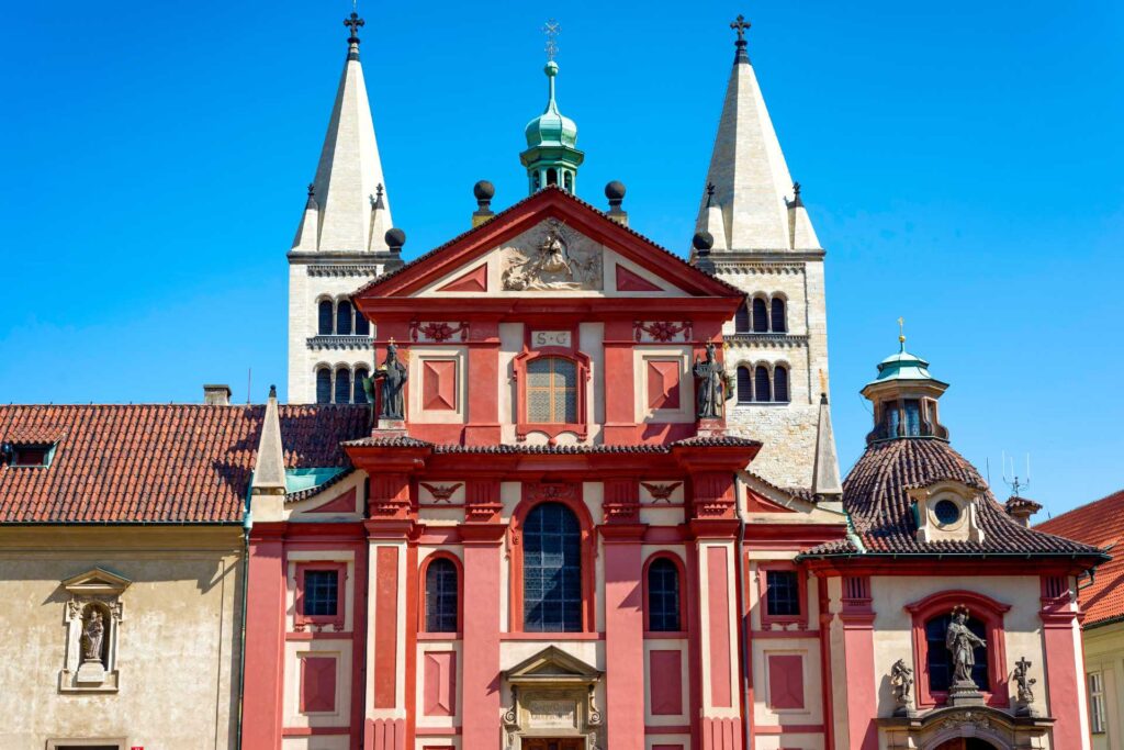 Najciekawsze atrakcje w Pradze — Bazylika św. Jerzego