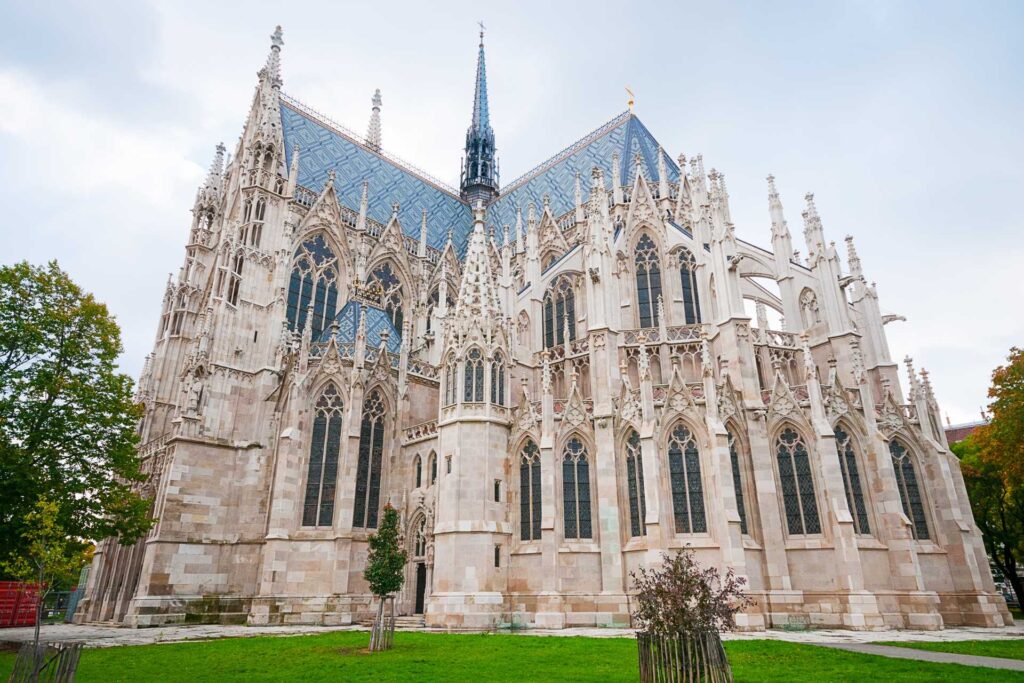 Najciekawsze atrakcje w Wiedniu — Kościół Wotywny