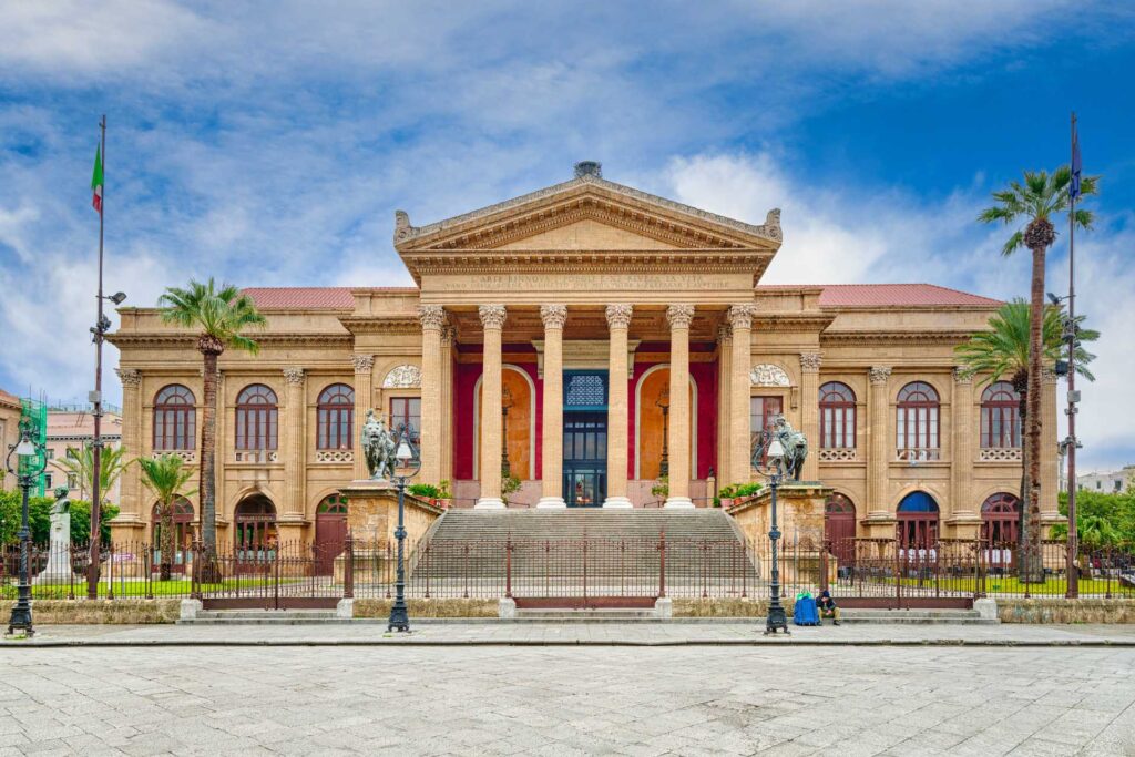 Co warto zobaczyć w Palermo — Teatro Massimo