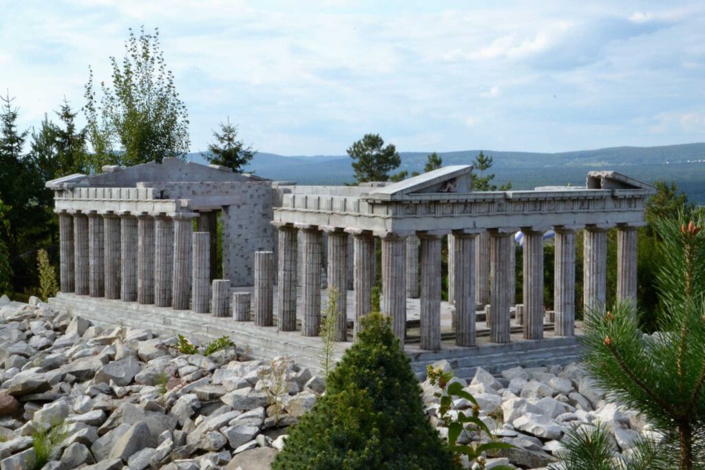 Park Rozrywki i Miniatur "Sabat Krajno" — Partenon na Akropolu w Grecji