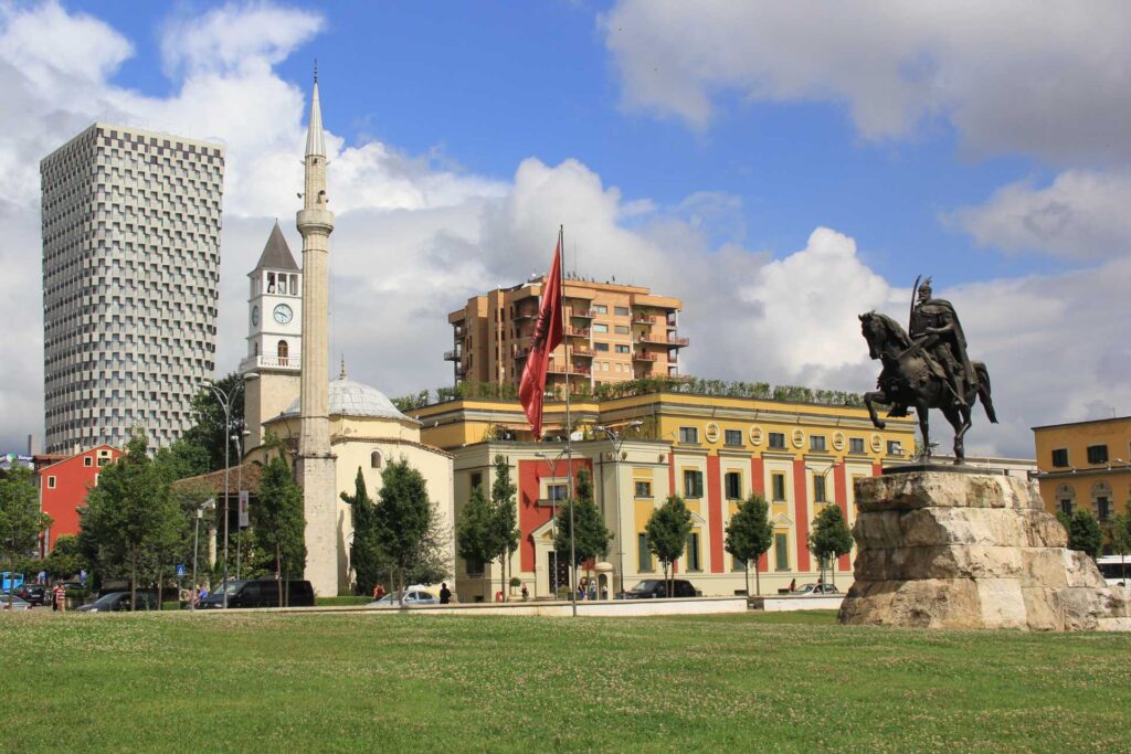 Plac Skanderbega w Tiranie