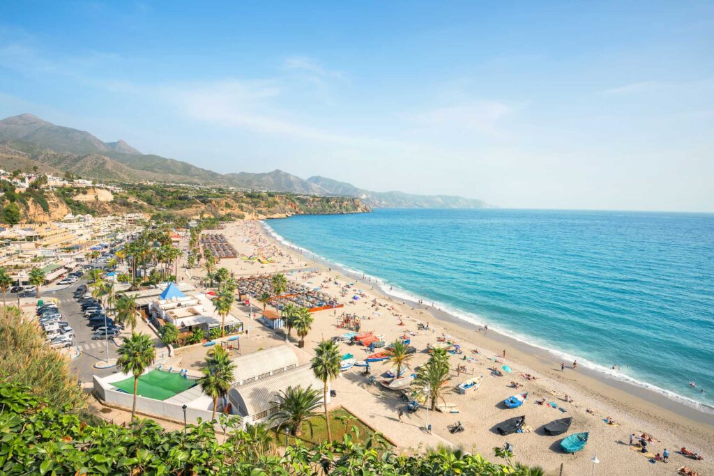 Najlepsze kierunki na wakacje all inclusive w 2026 roku — Hiszpania oferuje setki kilometrów wybrzeża nad Morzem Śródziemnym i świetną infrastrukturę turystyczną