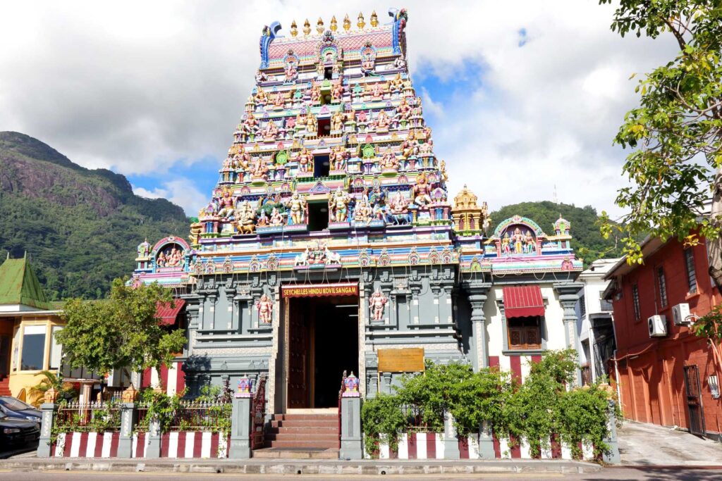 Wakacje we wrześniu na Seszelach — Hinduska świątynia Arulmigu Navasakti Vinayagar w Victorii