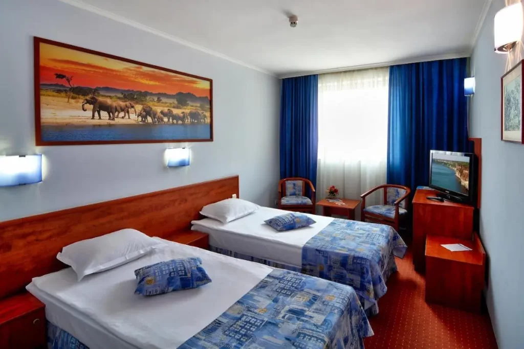 Polecane hotele i noclegi w Warnie — Aqua Hotel