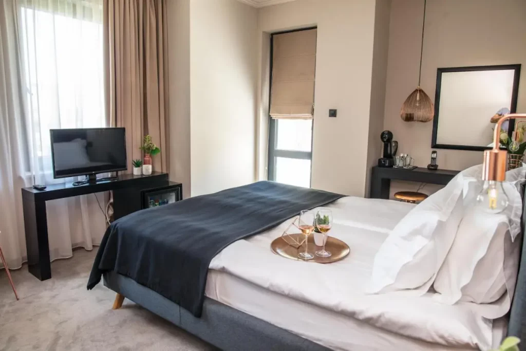 reverence boutique hotel