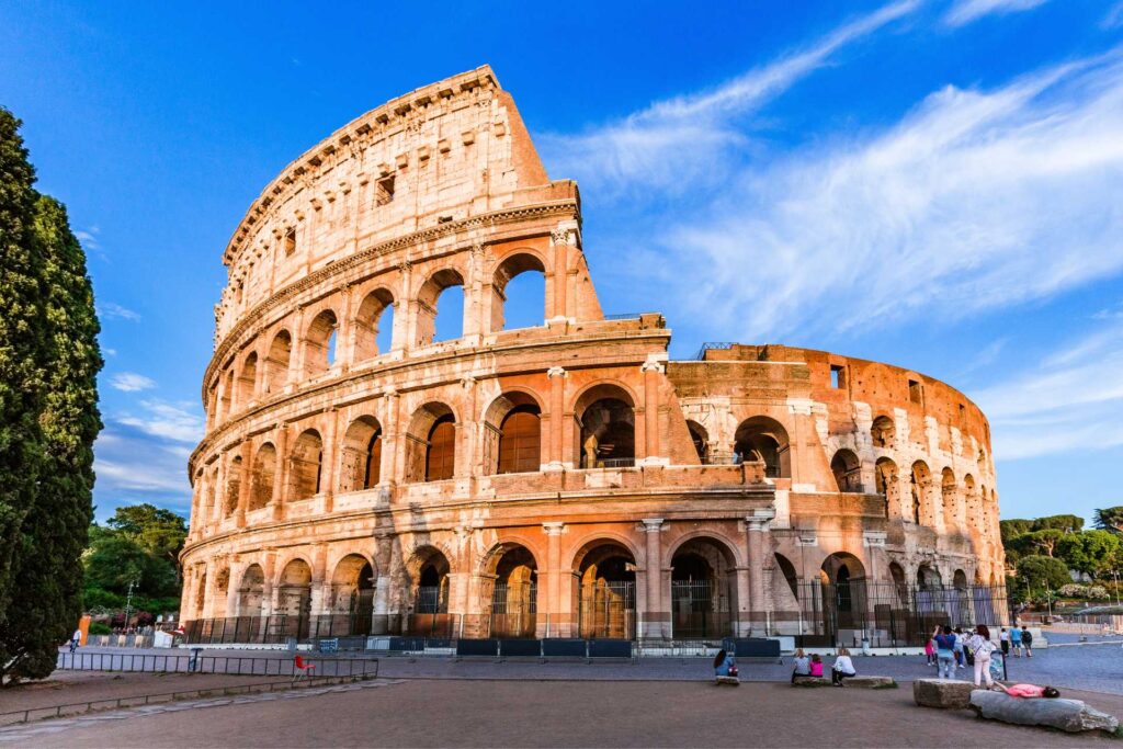 Wycieczki objazdowe do Włoch — Koloseum w Rzymie
